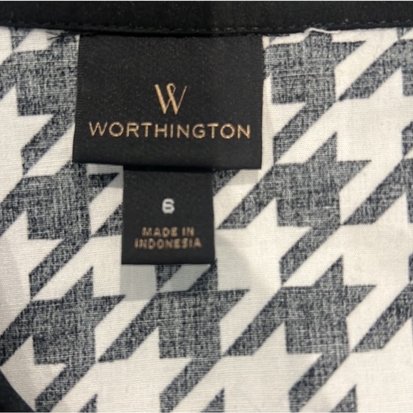 6/$15 Bundle Sale EUC Worthington Black & White Button Down Dress Shirt/Blouse. - Picture 2 of 3